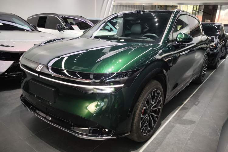 Used Zeekr 7X 2025 100 kWh Long-Range Rear-Wheel Drive with Intelligent Driving Features