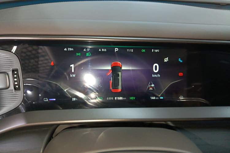 Used Denza D9 2022 DM-i 970 Four-Wheel Drive Flagship Model Instrument Cluster