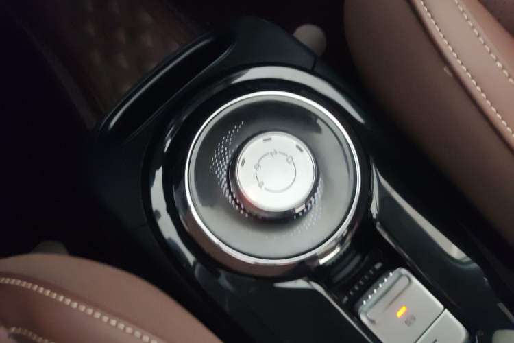 Used Wuling Bingo 2023 333 km Lingxi Connected Version Gear Lever