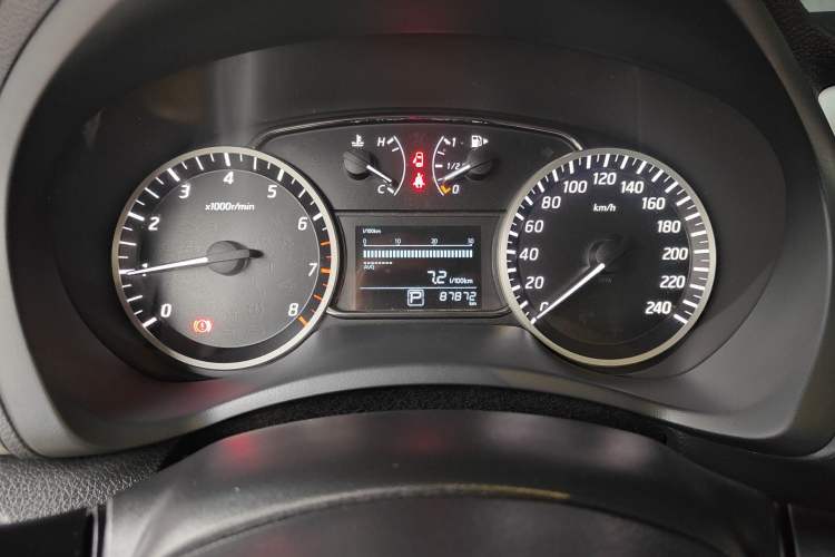 Used Nissan Sylphy 2019 1.6XV CVT Smart Connect Luxury Edition China VI Standard Instrument Cluster