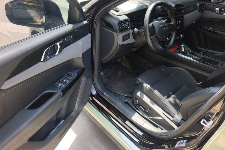 Used Lynk & Co 03 2022 2.0TD DCT JingPro