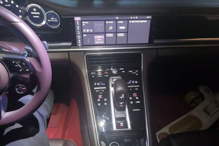 Used Porsche Panamera 2017 Panamera 4 E-Hybrid Executive Long Wheelbase 2.9T Audio And AC Panel