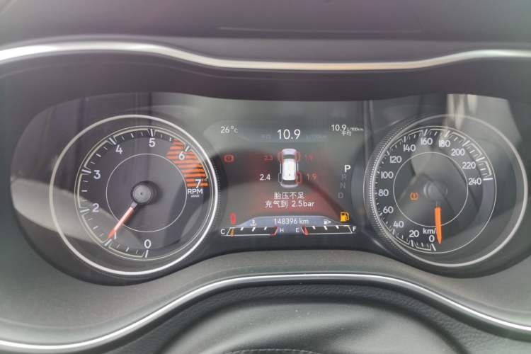 Used Jeep Cherokee 2019 2.0T Two-Wheel Drive Smart Enjoyment Version China V
