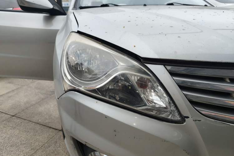 Used Hyundai Celesta 2015 1.6L Automatic Comfort Model
