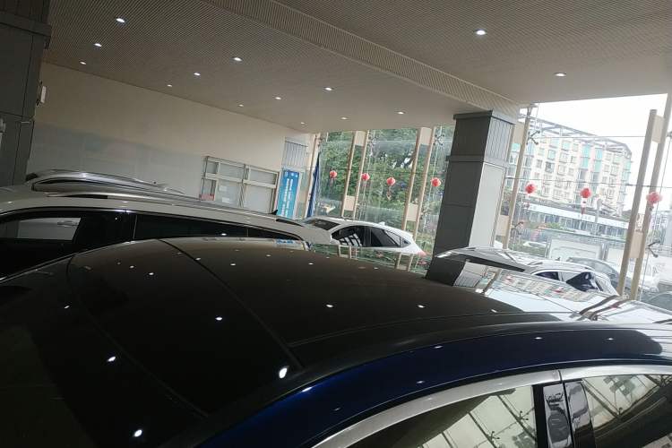 Used Infiniti QX50 2018 2.0T Two-Wheel-Drive Elite Edition
