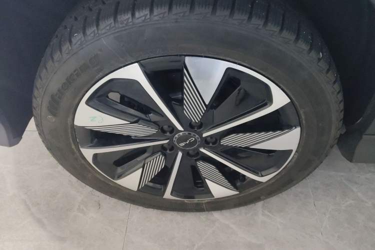 Used BYD Song PLUS New Energy 2025 EV Intelligent Driving Version 520km Premium Model
