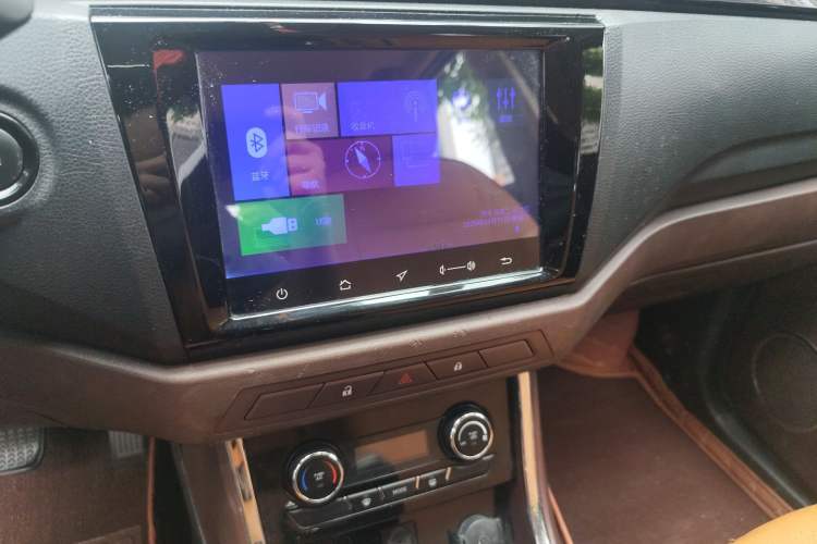 Used Lifan Auto Myway 2017 1.8L Automatic Luxury Model Audio And AC Panel