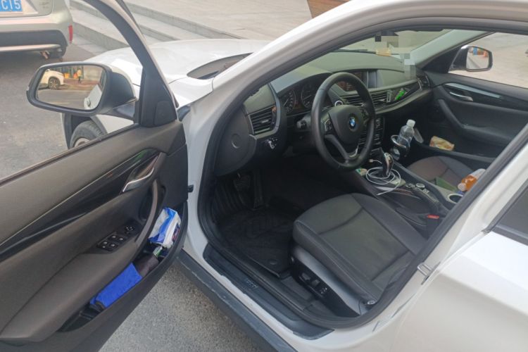 Used BMW X1 2015 sDrive18i Leading Edition
