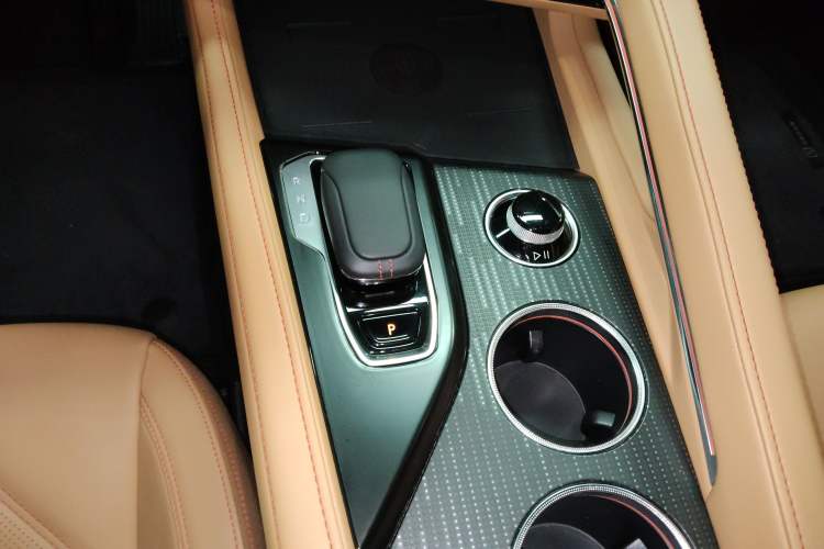 Used Zeekr 001 2021 Ultra-Long Range Dual-Motor YOU Version Gear Lever