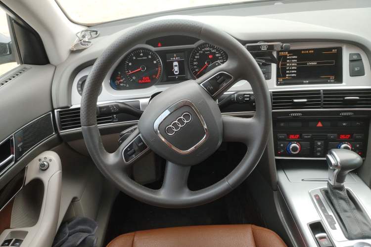 Used Audi A6L 2011 2.0 TFSI Automatic Standard Edition Steering Wheel