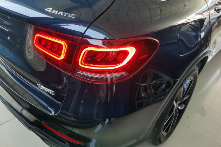 Used Mercedes-Benz GLC 2020 Facelift GLC 260 L 4MATIC Luxury Edition Exterior 3