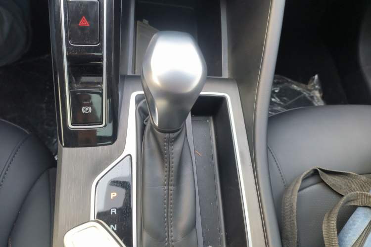 Used Roewe i5 2026 Model 1.5L CVT Luxury Version
