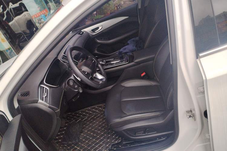 Used Roewe i6 MAX 2020 300TGI Automatic "Swell Cool Smart Drive" Edition Driver Seat