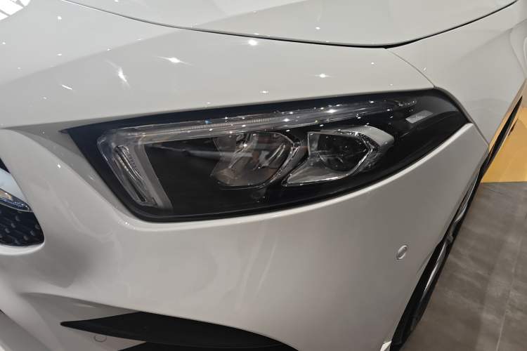 Used Mercedes-Benz A-Class 2021 A 200 L Sport Sedan Fashion Model
