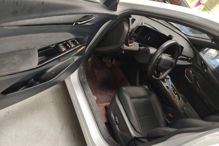 Used CHANGAN OSHAN X5 PLUS 2023 Revised 1.5T DCT Excellence Edition Driver Seat