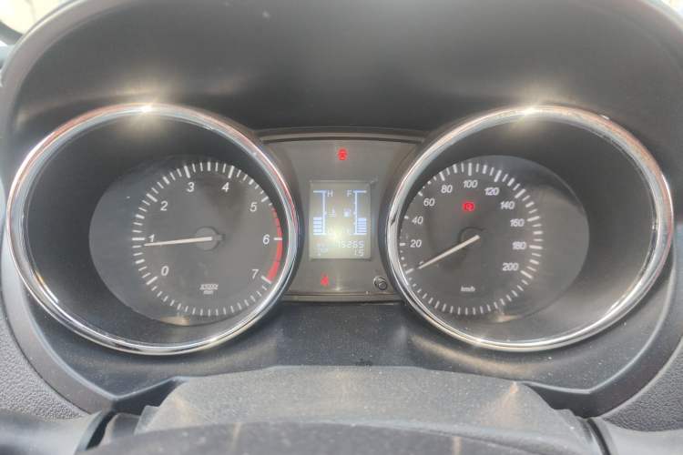 Used HYOSOW S3 2016 1.5L Manual Luxury Edition China IV Emission Standard