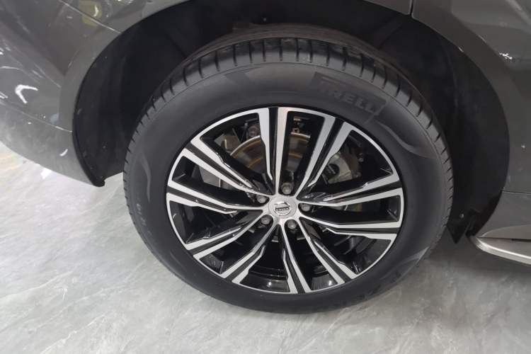 Used Volvo XC60 2022 B5 4x4 Smart Luxury Edition