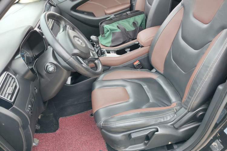 Used Dongfeng Fengon 580 2016 1.5T Manual Luxury Edition
