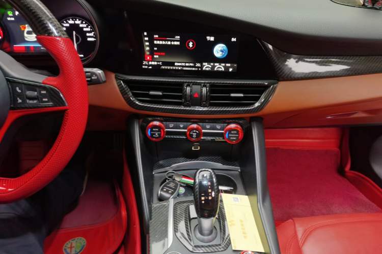 Used Alfa Romeo Giulia 2017 2.0T 200HP Luxury Edition Audio And AC Panel