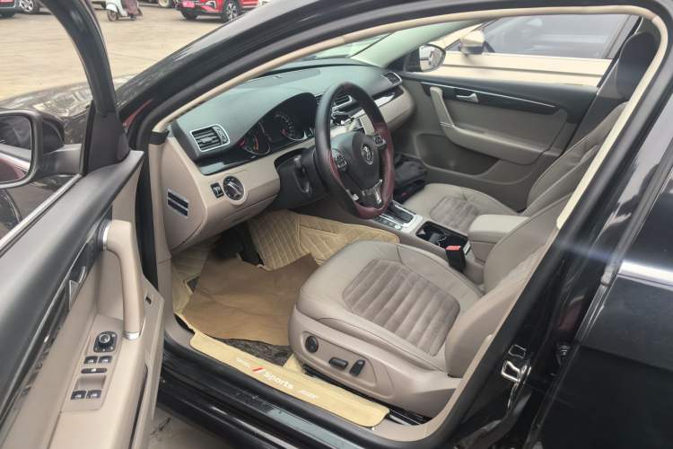 Used Volkswagen Magotan 2015 Facelift 1.8TSI Luxury Model
