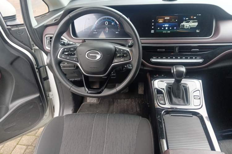 Used GAC Trumpchi M6 2023 PRO 270T DCT Elite Edition Steering Wheel