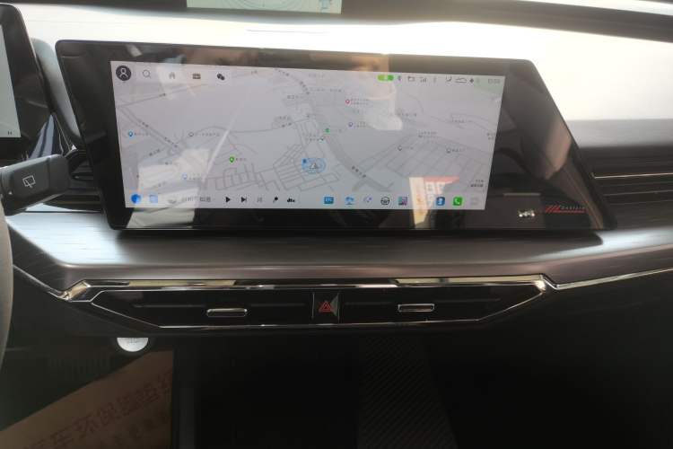 Used Oshan Z6 2023 Blue Whale 1.5T DCT Smart-Led City Edition
