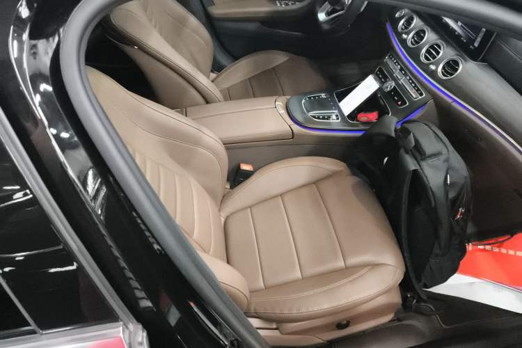 Used Mercedes-Benz E-Class 2019 Restyled E 300 L Sport Luxury Edition Right Front Seat