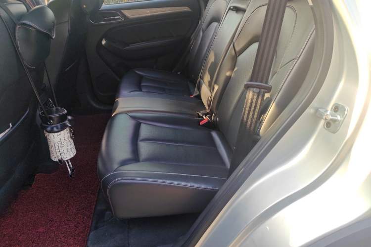 Used Roewe RX5 New Energy 2017 eRX5 50T Hybrid Connected Prestige Flagship Edition Left Rear Seat