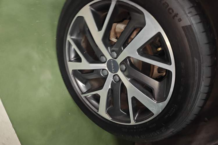 Used Lynk & Co 01 EM-P 2019 1.5T PHEV Pro Right Rear Wheel Hub