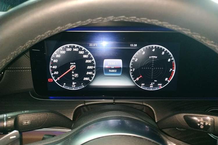 Used Mercedes-Benz E-Class 2019 Restyled E 300 L Sporty and Stylish Edition Instrument Cluster