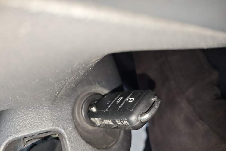 Used Volkswagen Polo 2012 1.6L Cross Polo Automatic Transmission Vehicle Key