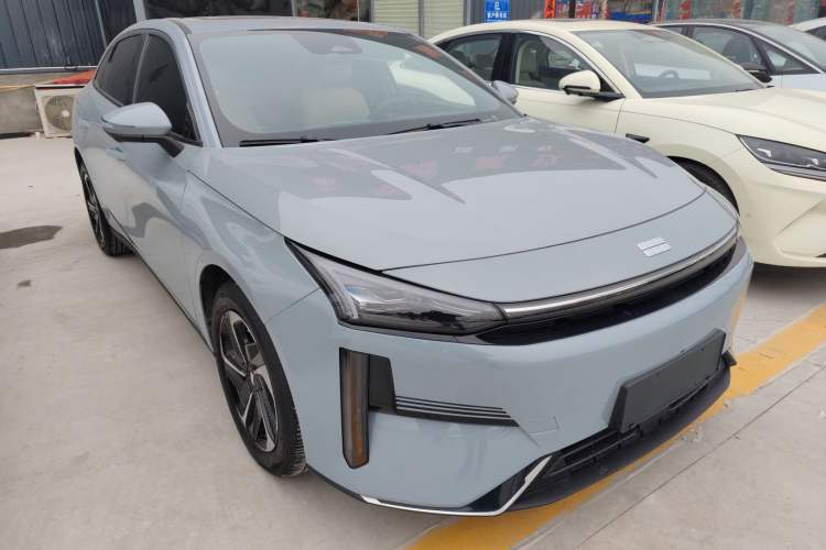 Used Geely Galaxy L6 2024 125km PLUS Dragon Edition