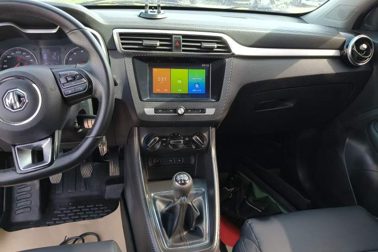 Used MG ZS 2018 1.5L Manual Comfort Edition China V Standard Audio And AC Panel