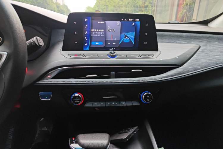 Used Buick Velite 6 2019 Connected Fashion Model Custom Edition Audio And AC Panel