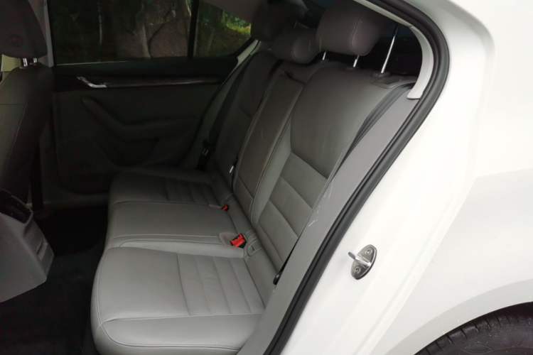Used Skoda Octavia 2015 1.4TSI Manual Yijun Edition
