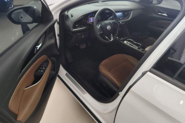 Used Buick Regal 2022 552T Smart Edition
