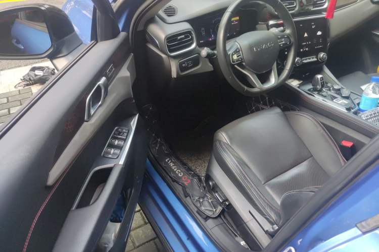 Used Lynk & Co 02 2018 2.0T DCT 4x4 Sport Pro Edition China V Standard
