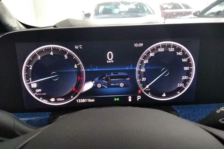 Used Buick GL8 2022 ES Landtrek 653T Comfort Edition