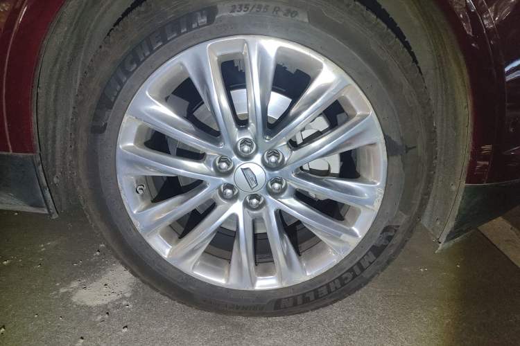 Used Cadillac XT5 2017 Anniversary Edition 28T Four-Wheel Drive Platinum Version