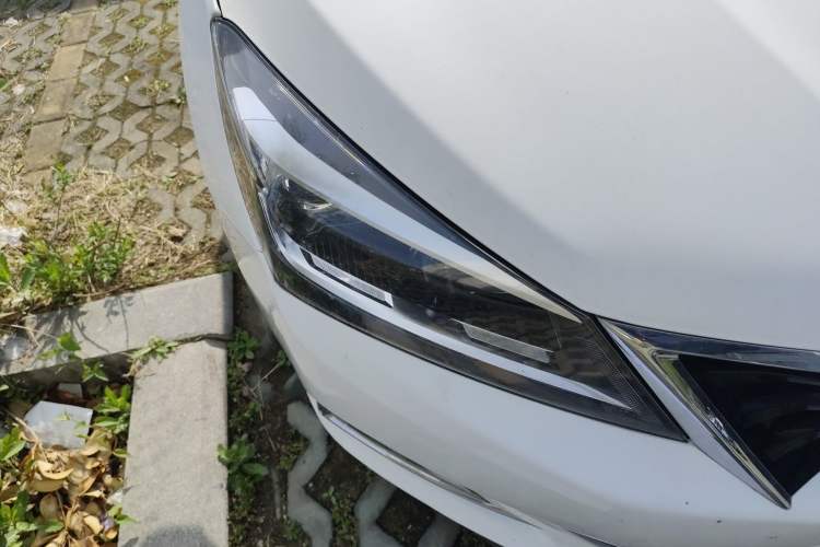 Used CHANGAN Alsvin V7 2015 1.6L Manual Joyride Model China IV Standard Right Front Headlight