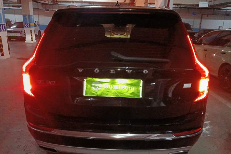 Used Volvo XC90 New Energy 2021 E-Drive Hybrid T8 Luxury Flagship 7-Seater Exterior 4