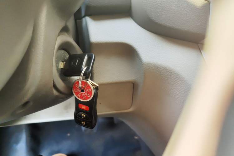 Used Nissan NV200 2014 1.6L CVT Luxury Model China V Standard
