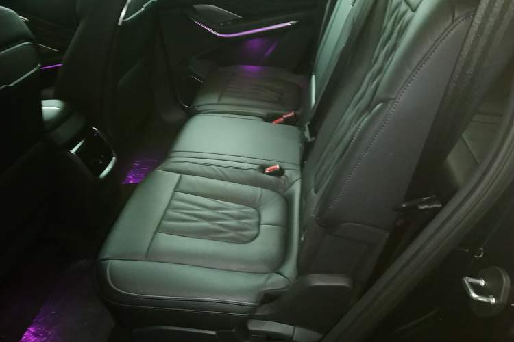 Used Hongqi HS7 PHEV 2024 2.0T PHEV Four-Wheel Drive Flagship Edition 7 Seats
