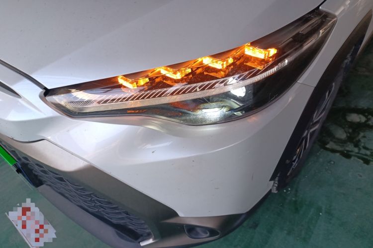 Used Toyota FRONTLANDER 2023 2.0L Smart Electric Hybrid Dual-Engine Deluxe Version Left Front Headlight