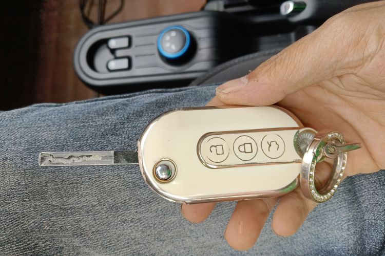 Used Wuling Hongguang MINIEV 2022 Zizai Version Lithium Iron Phosphate Interior 1