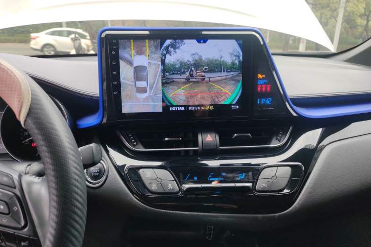 Used Toyota IZOA 2018 2.0L Yichi Version China VI Standard