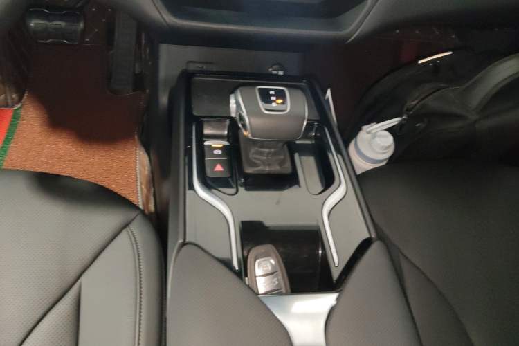 Used Hongqi E-QM5 2023 Revised Version Basic Travel Edition
