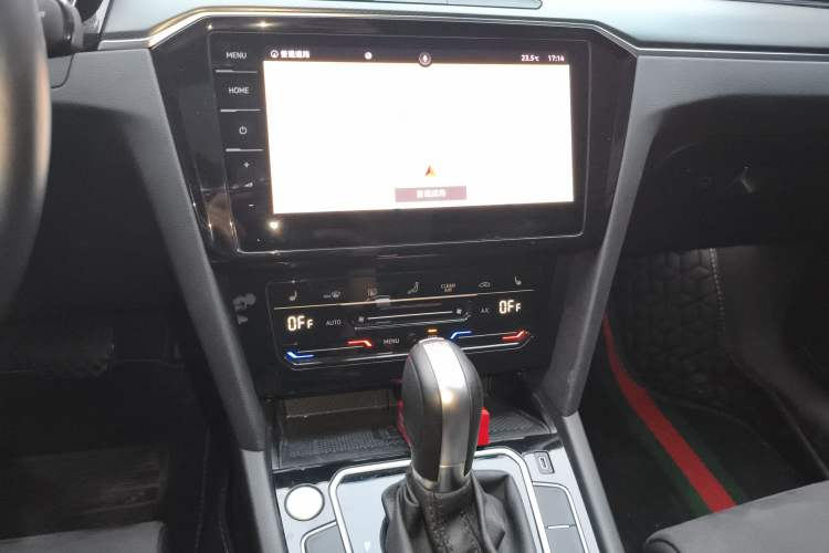 Used Volkswagen Magotan 2021 330TSI DSG 30th Anniversary Edition Audio And AC Panel