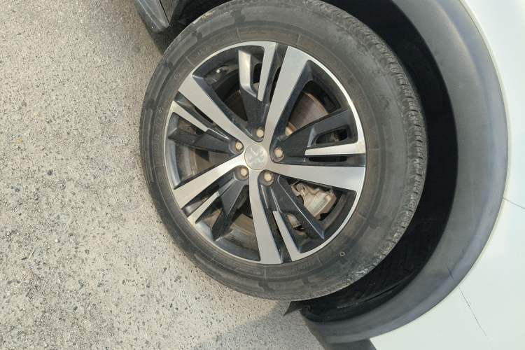 Used Peugeot 5008 2017 380THP 7-Seater Elite Edition Right Front Wheel Hub