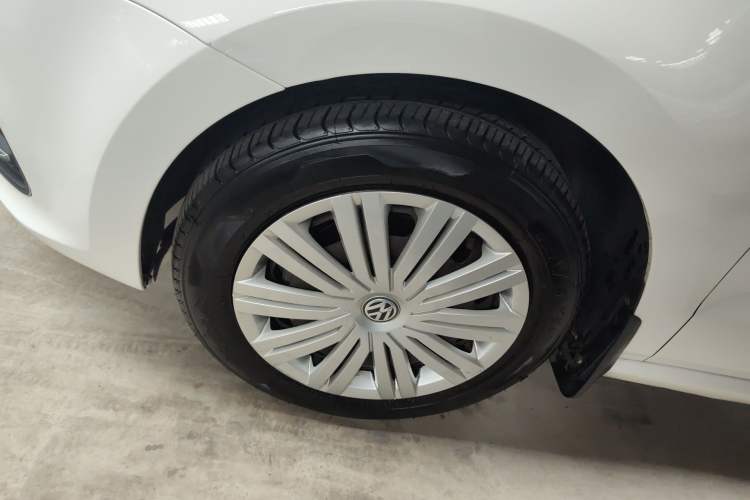 Used Volkswagen Polo 2016 1.6L Automatic Comfort Model Exterior 4